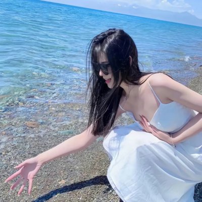 醉卧美人膝，醒掌天下权